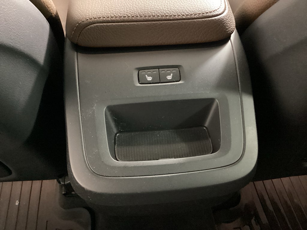 2022 Volvo XC60 B5 B5 Momentum