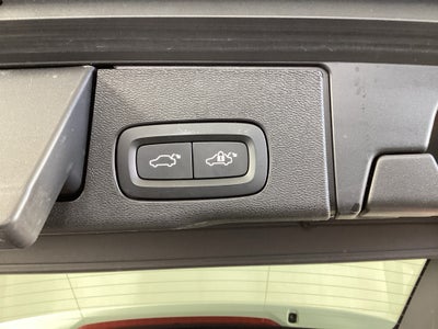 2022 Volvo XC60 B5 B5 Momentum