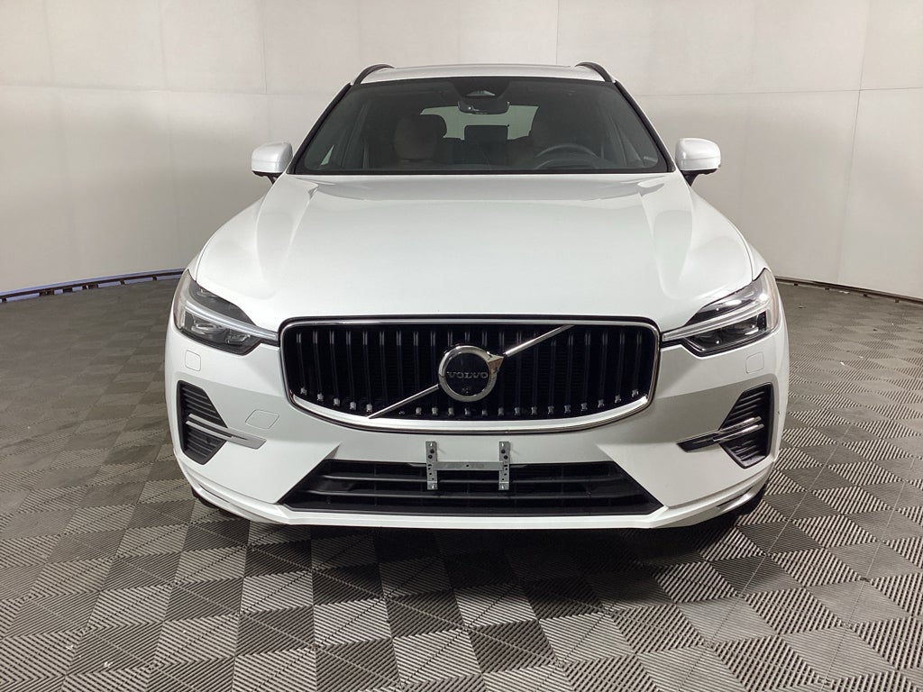 2022 Volvo XC60 B5 B5 Momentum