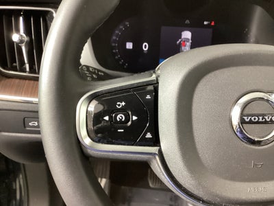2024 Volvo XC60 B5 B5 Plus Dark Theme