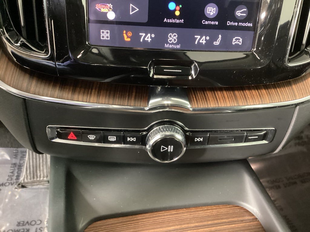 2024 Volvo XC60 B5 B5 Plus Dark Theme