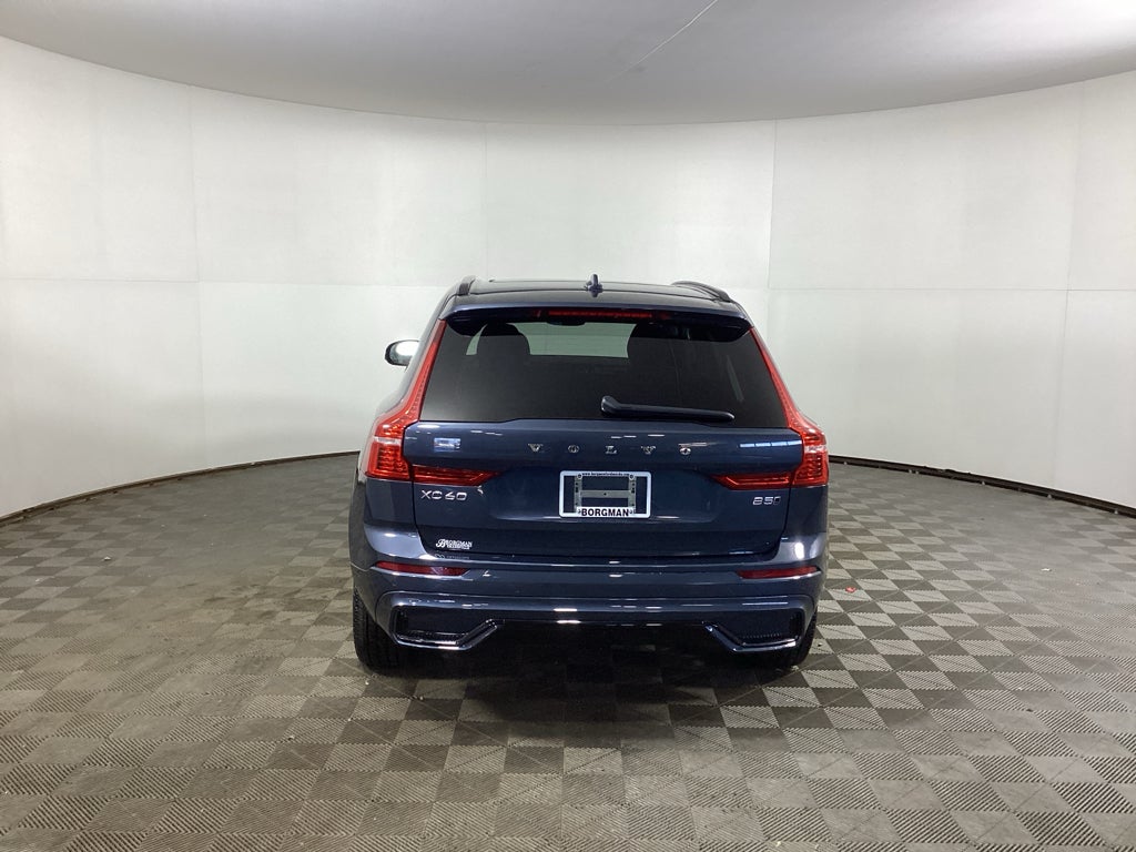 2024 Volvo XC60 B5 B5 Plus Dark Theme