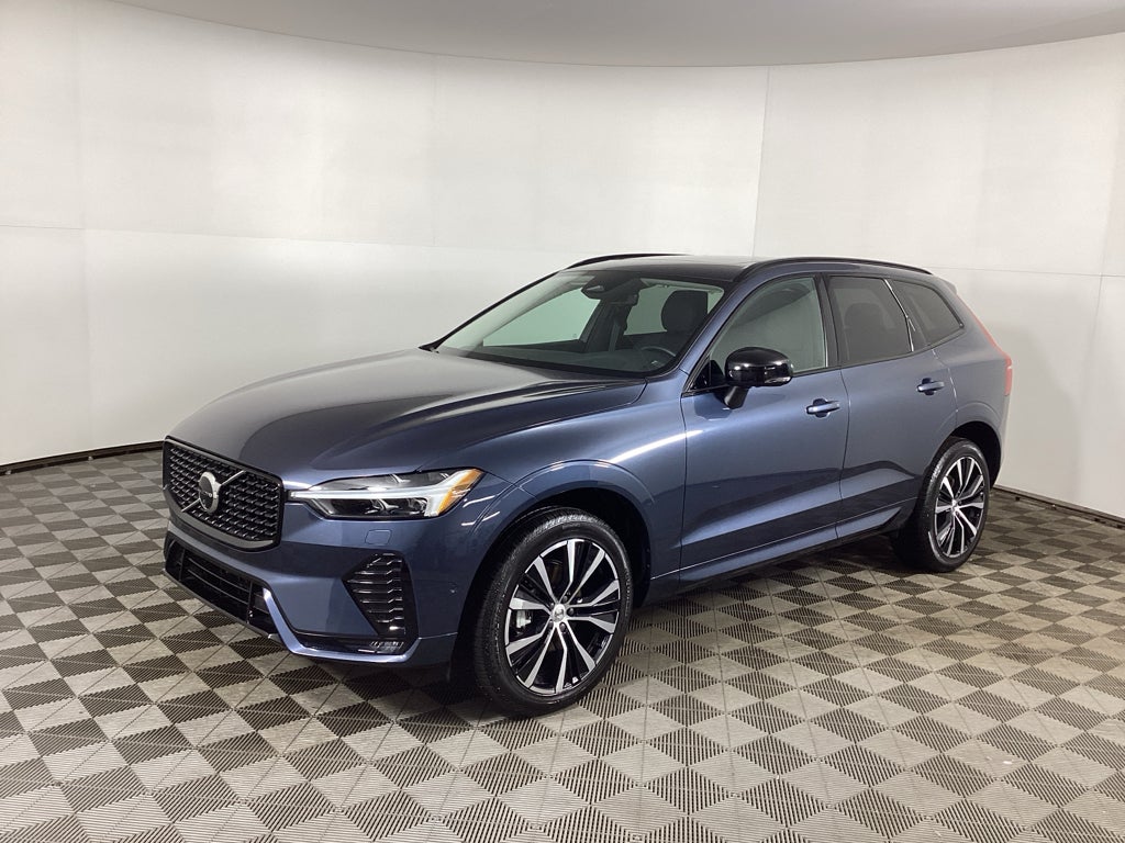 2024 Volvo XC60 B5 B5 Plus Dark Theme