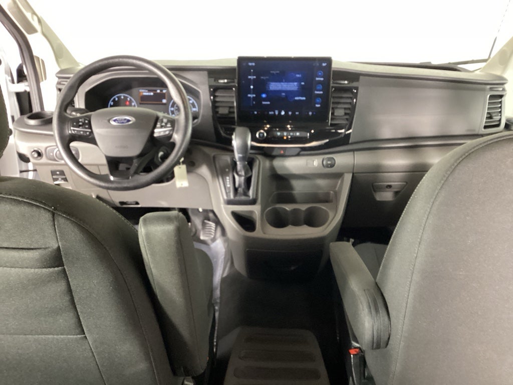 2023 Ford Transit Wagon XLT