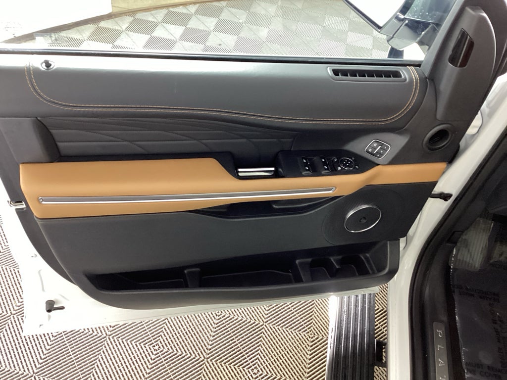 2023 Ford Expedition MAX Platinum