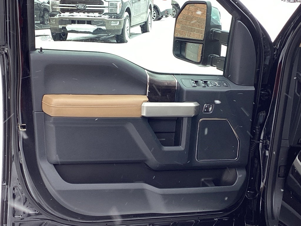 2022 Ford F-350 LARIAT