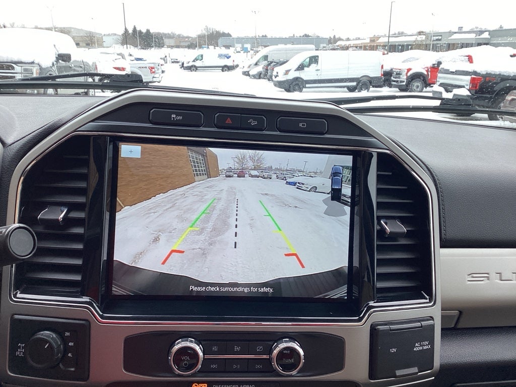 2022 Ford F-350 LARIAT