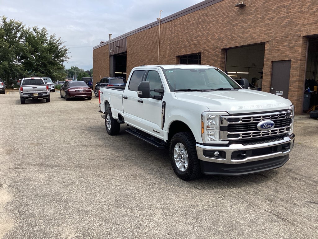 2026 Ford F-350 XLT
