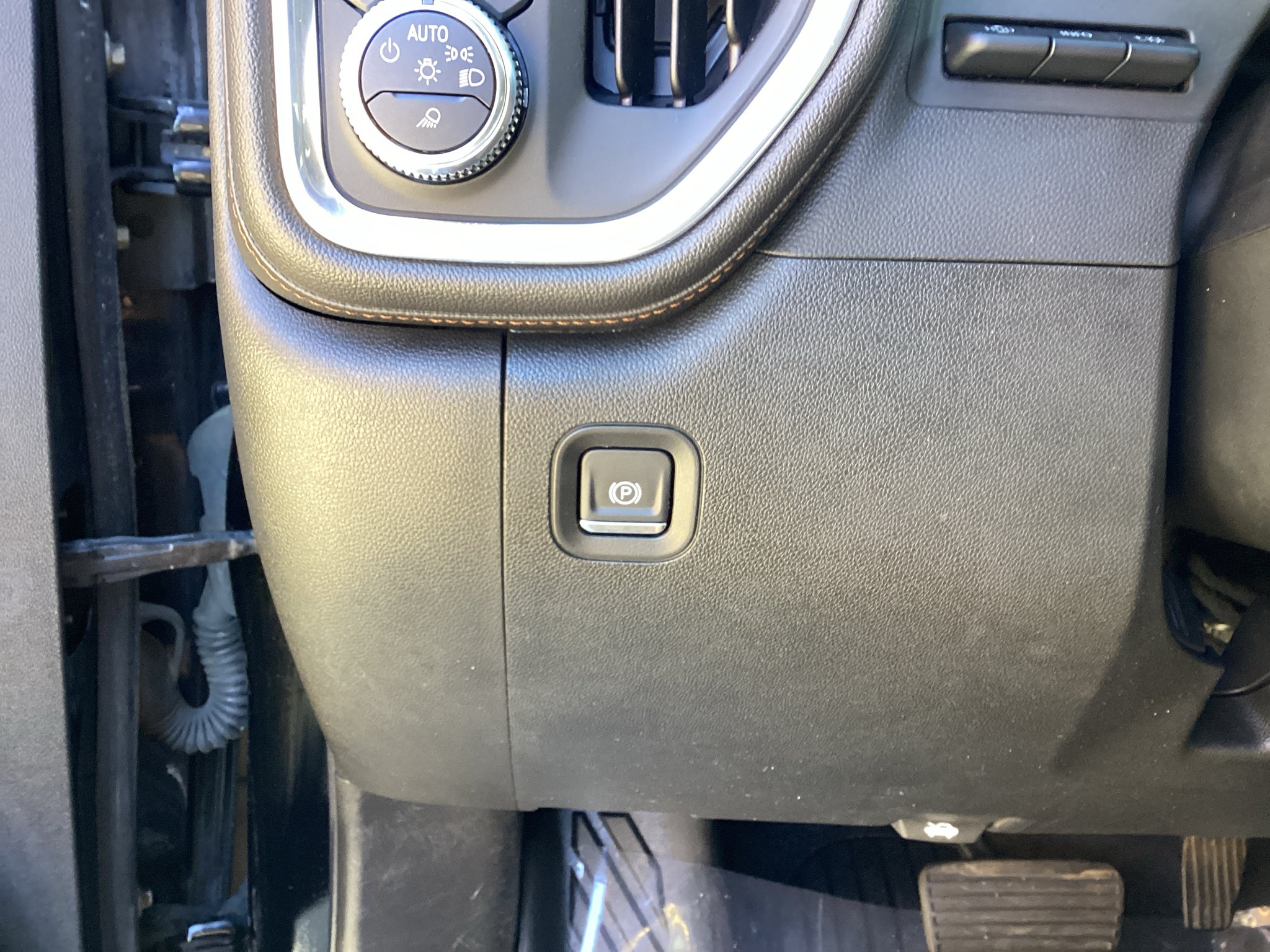 2020 GMC Sierra AT4