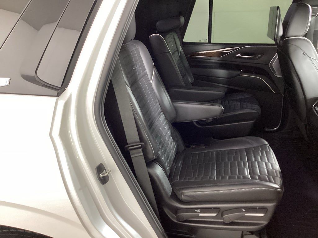 2023 Cadillac Escalade 4WD Sport Platinum