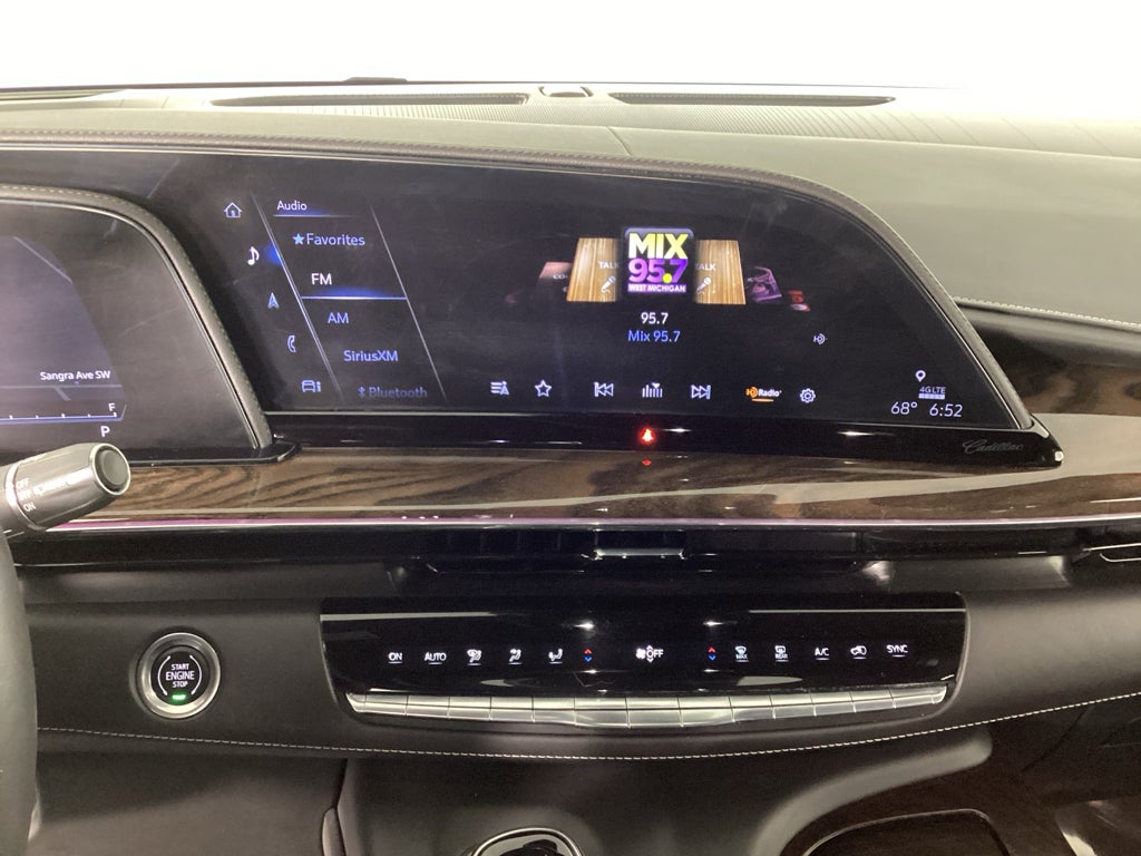 2023 Cadillac Escalade 4WD Sport Platinum