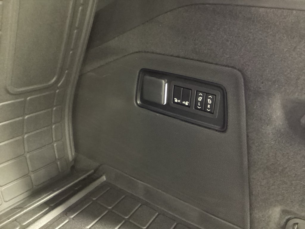2023 Cadillac Escalade 4WD Sport Platinum