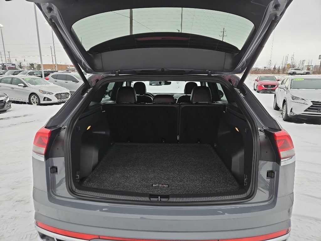 2021 Volkswagen Atlas Cross Sport 3.6L V6 SE w/Technology R-Line