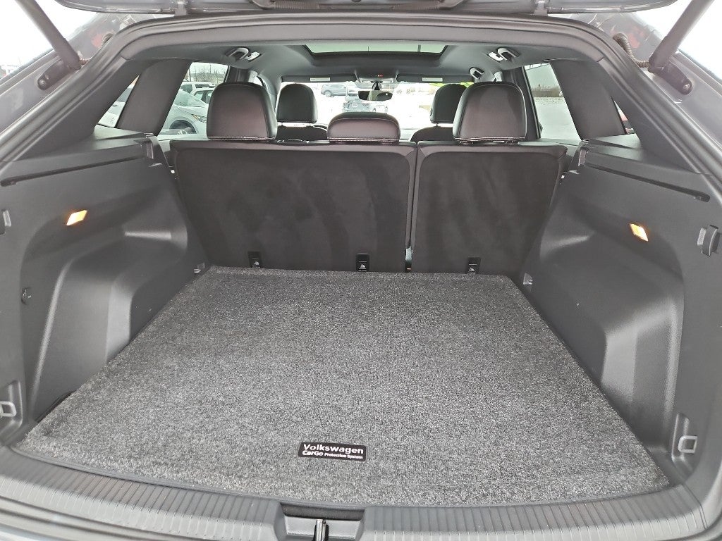 2021 Volkswagen Atlas Cross Sport 3.6L V6 SE w/Technology R-Line