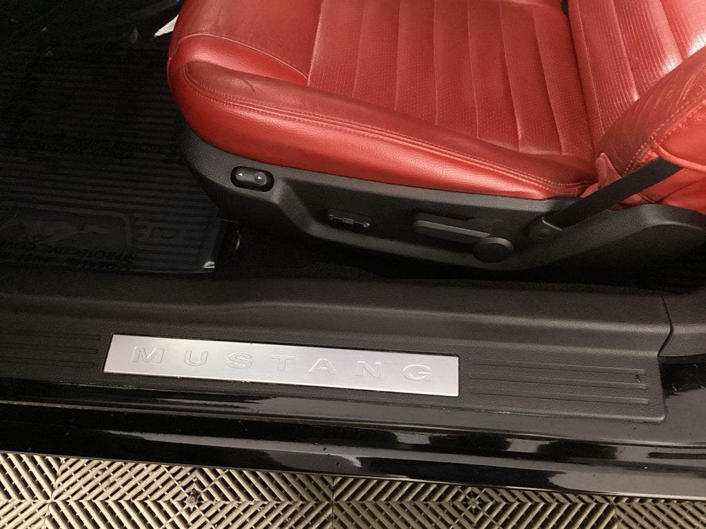 2006 Ford Mustang GT Deluxe