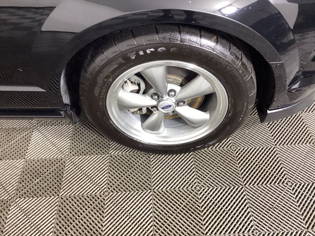 2006 Ford Mustang GT Deluxe