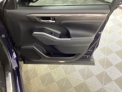 2024 Toyota Highlander Platinum