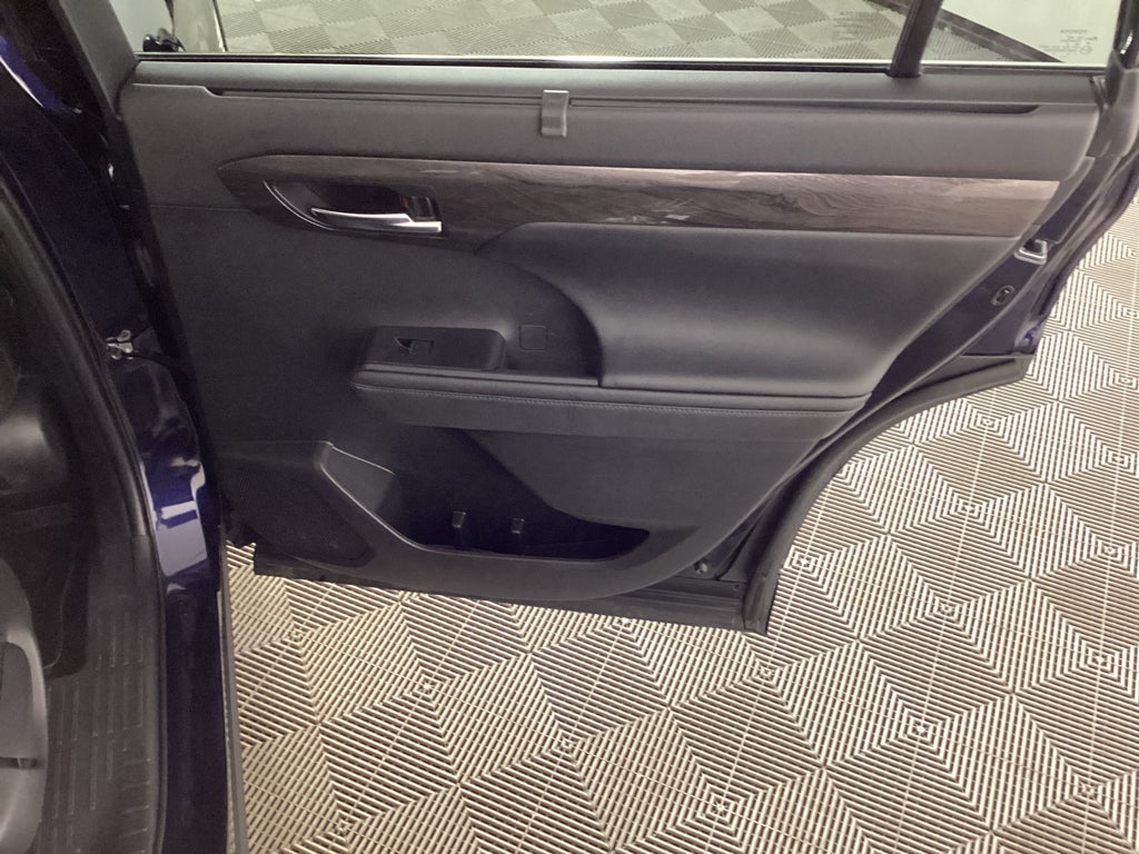 2024 Toyota Highlander Platinum