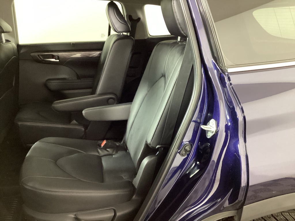 2024 Toyota Highlander Platinum