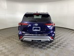 2024 Toyota Highlander Platinum