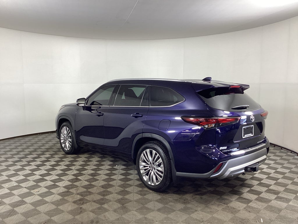 2024 Toyota Highlander Platinum