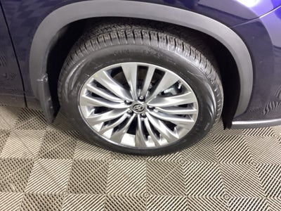 2024 Toyota Highlander Platinum