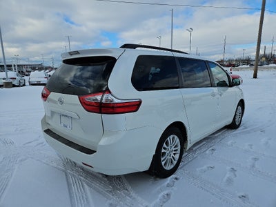 2016 Toyota Sienna XLE