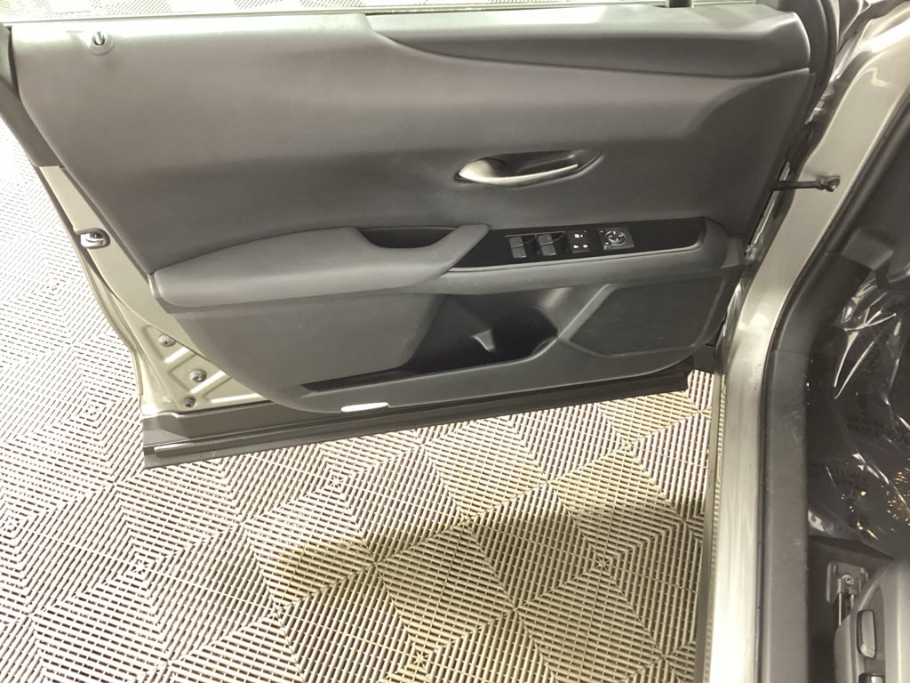 2020 Lexus UX 250h Base