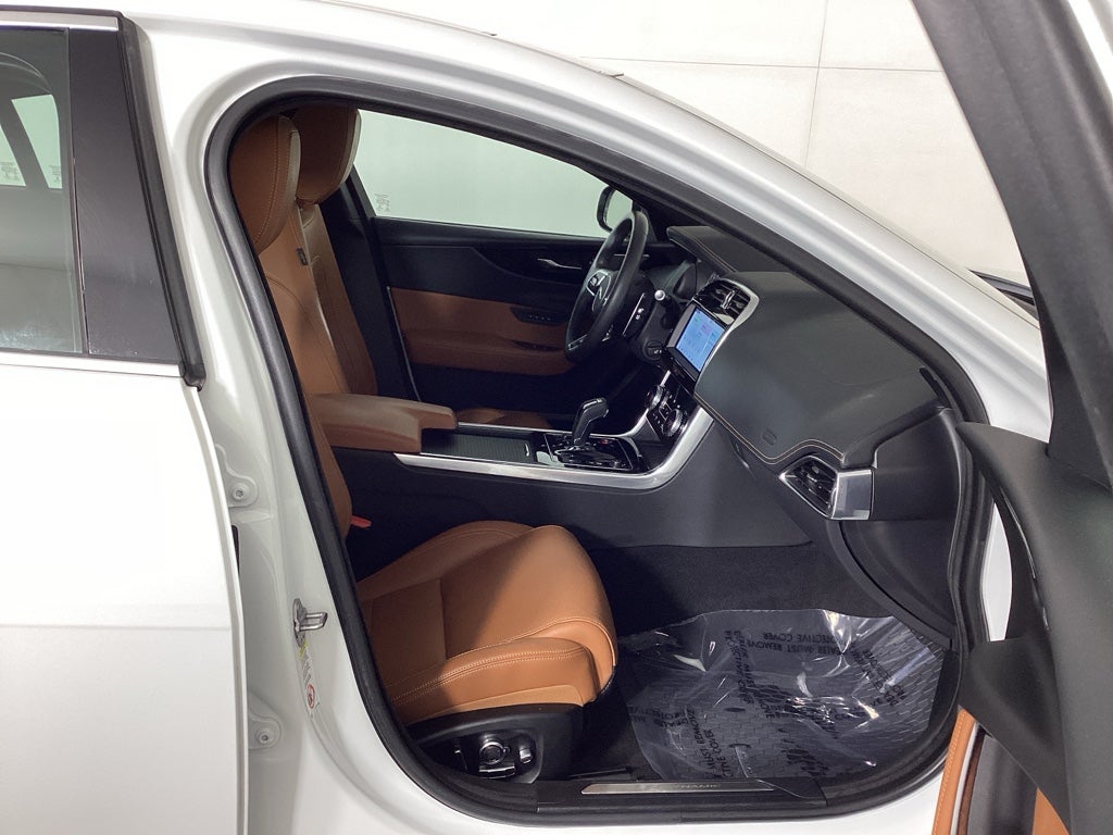 2020 Jaguar XE R-Dynamic S