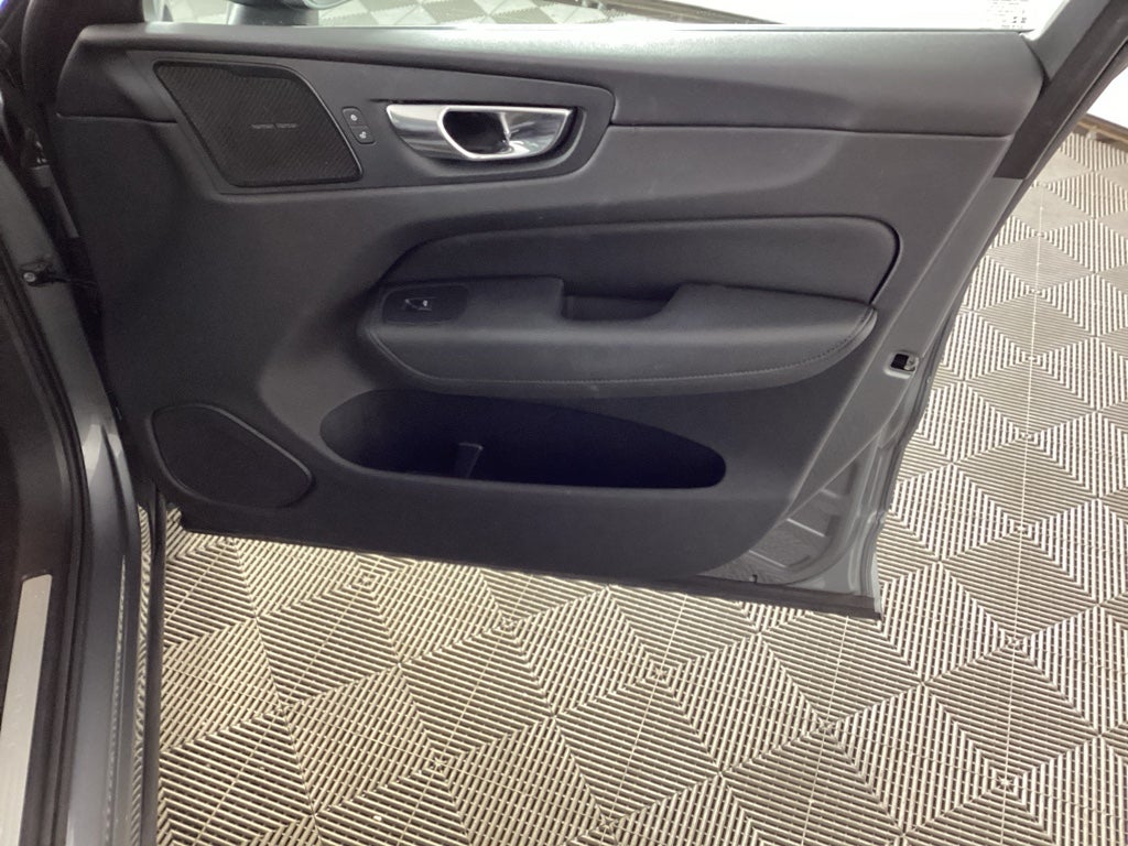 2021 Volvo XC60 Momentum