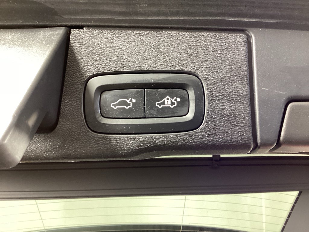 2021 Volvo XC60 Momentum