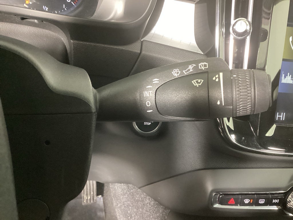 2021 Volvo XC40 Momentum