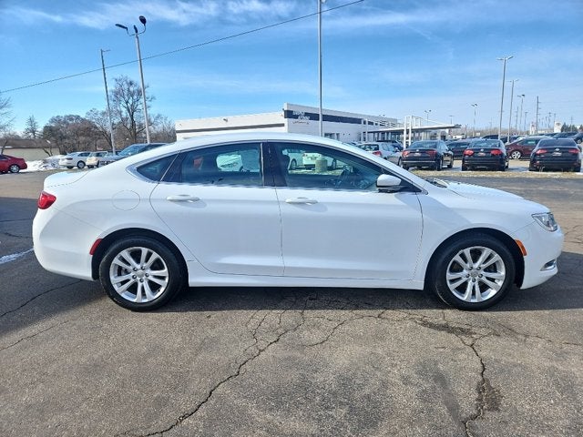 2016 Chrysler 200 Limited