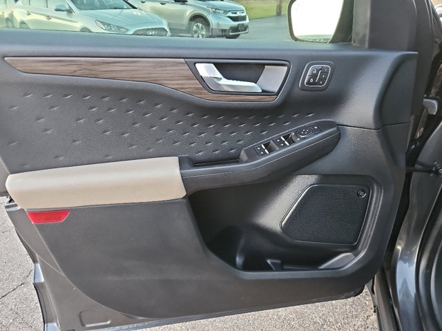 2020 Ford Escape Titanium Hybrid