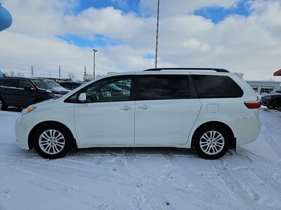 2016 Toyota Sienna Base