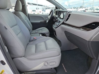 2016 Toyota Sienna Base