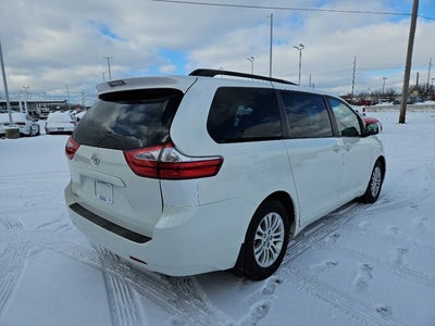 2016 Toyota Sienna Base