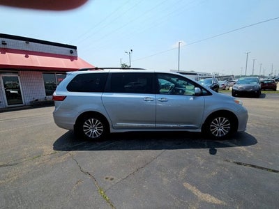 2020 Toyota Sienna Base