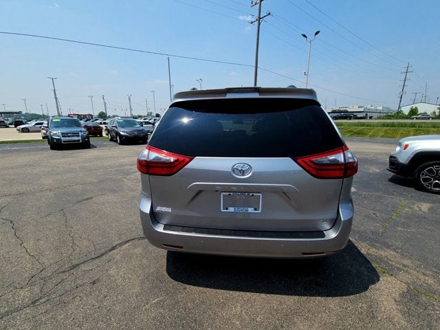 2020 Toyota Sienna Base