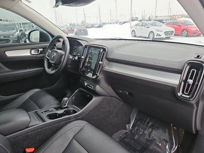2019 Volvo XC40 Momentum