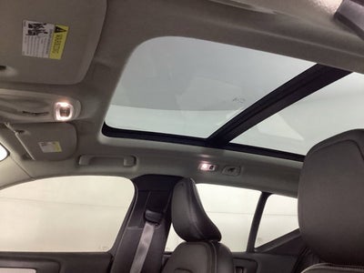 2019 Volvo XC40 Momentum