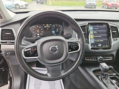 2017 Volvo XC90 Momentum