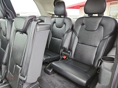 2017 Volvo XC90 Momentum