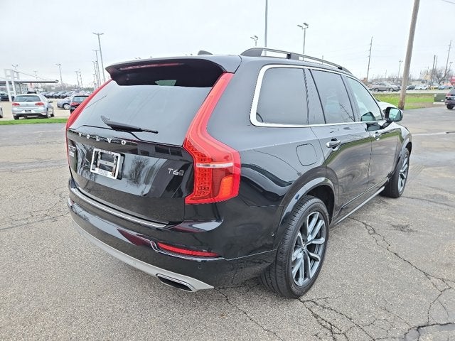 2017 Volvo XC90 Momentum